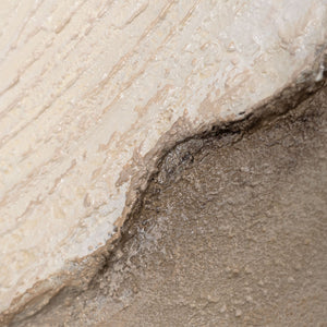 Abstrakte Reliefstruktur auf Leinwand in Beige und Grau