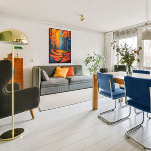 Vægmaleri på Lærred med Ramme „Glødende Stier i Efterårsskoven“ – Håndmalet med Struktur
