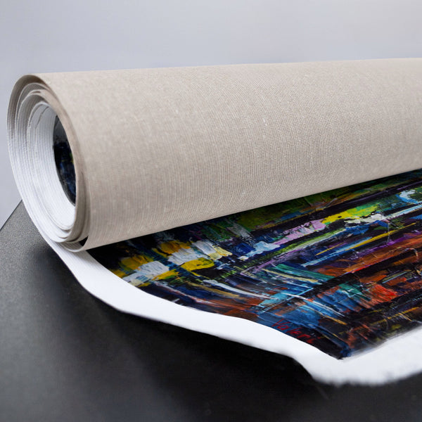 gerollte Leinwand mit intensiver Farbgebung